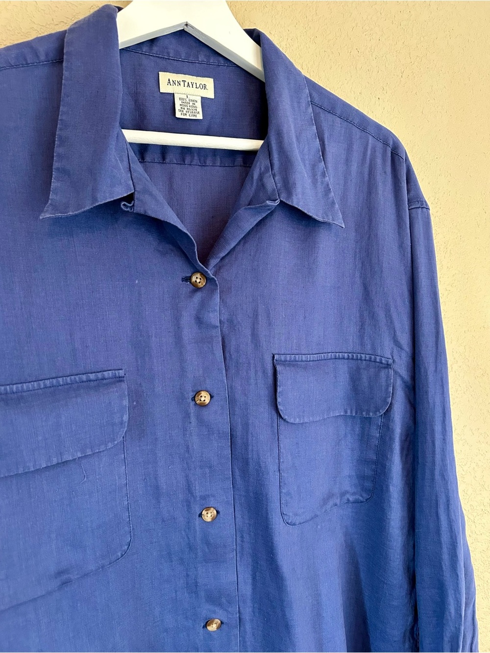 Classic 100% Linen Button-Down Blouse in Royal Blue Classic Ann Taylor Old Money - Picture 3 of 8